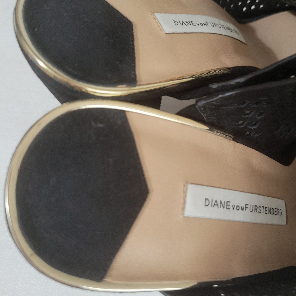 Diane Von Furstenberg DVF Block Heel Sandal - Picture 11 of 11